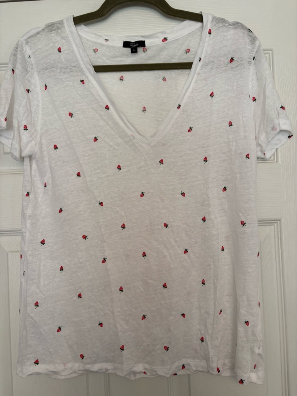 Rails Cara Strawberry Fields White V-Neck Short Sleeve Tee Sz S - Picture 2 of 7